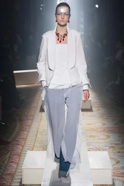 Look 7